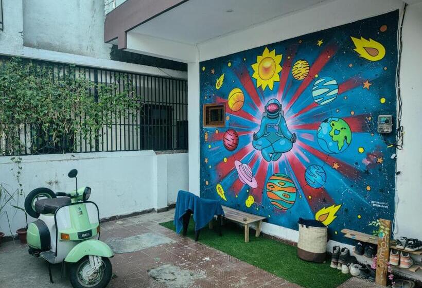Space House Hostel