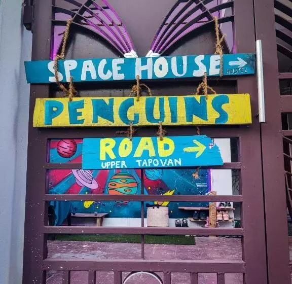 Space House Hostel