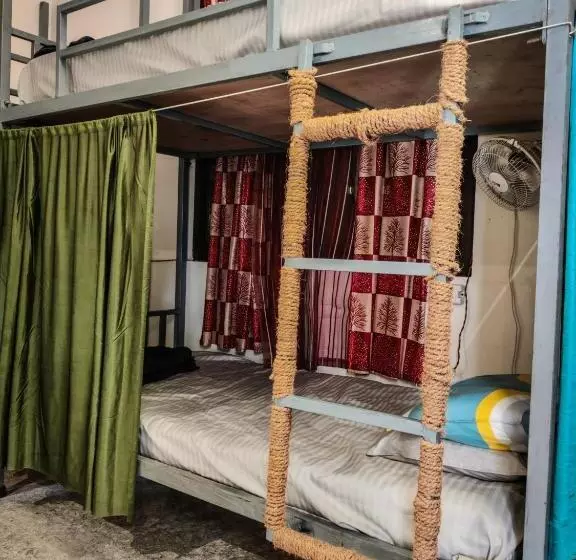 Space House Hostel
