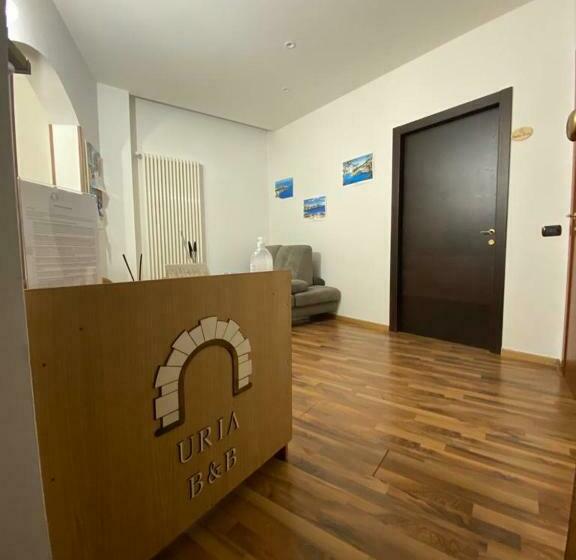 Uria Rooms & Suite B&b