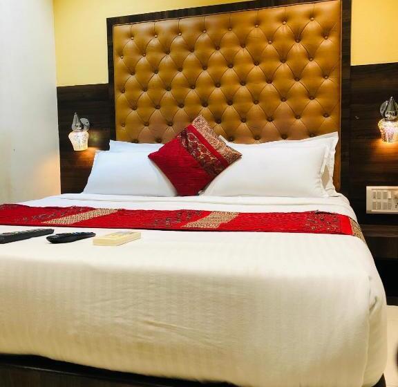 בית מלון כפרי New Silver Elite