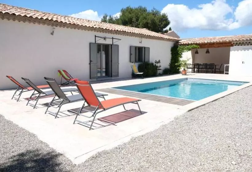 Charming Vacation Rental With Heated Pool At The Foot Of The Alpilles, In Aureille, Close To The Cen