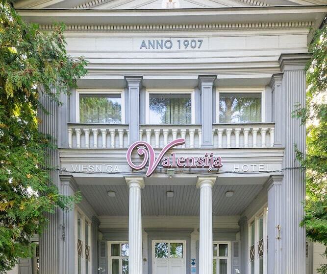 پانسیون Room In Bb   Valensija   Suite For Two In Nice