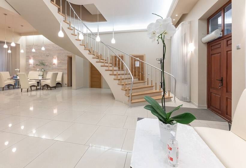 پانسیون Room In Bb   Valensija   Suite For Two In Nice