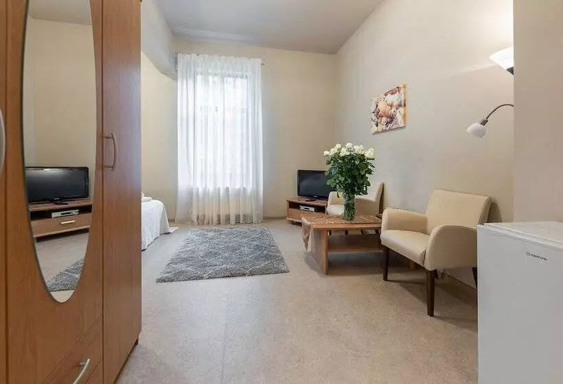 پانسیون Room In Bb   Valensija   Suite For Two In Nice