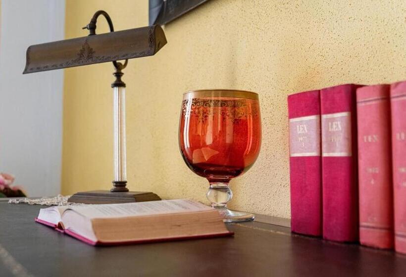 פנסיון Suites Luisa Sanfelice