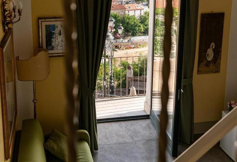 פנסיון Suites Luisa Sanfelice