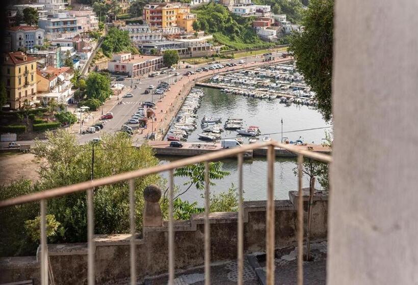 פנסיון Suites Luisa Sanfelice