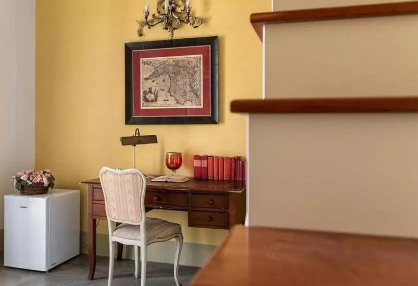 پانسیون Suites Luisa Sanfelice