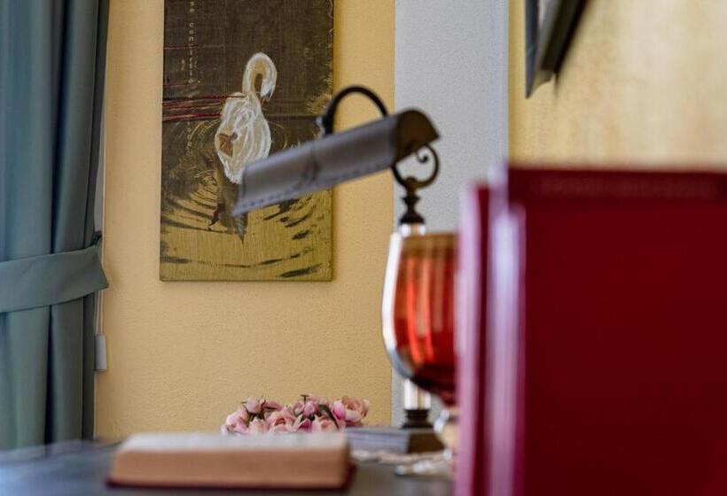 פנסיון Suites Luisa Sanfelice