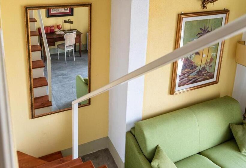 פנסיון Suites Luisa Sanfelice