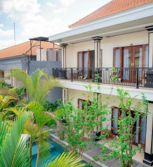 פנסיון The Manggar Guesthouse