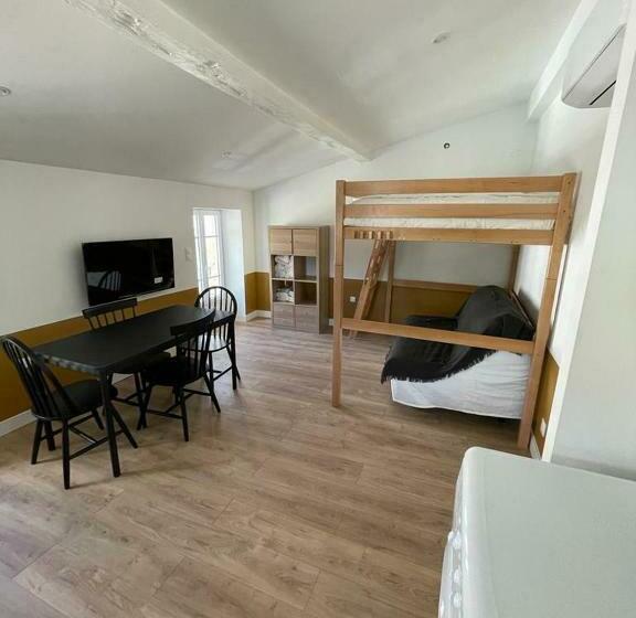 Studio Refait à Neuf Avec Cuisine équipée R2