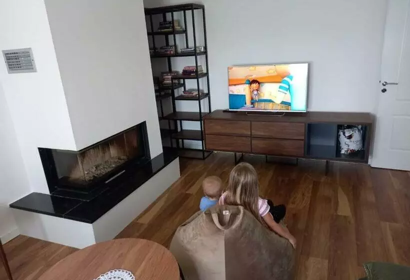 Vila Dervish çela   Moker