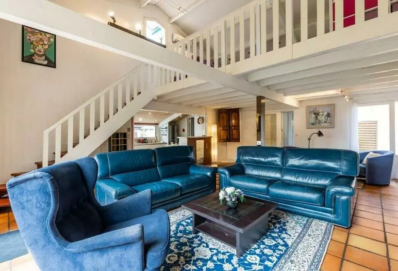 Villa Bleue