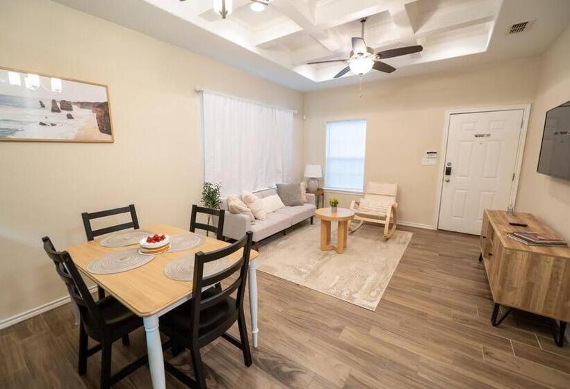 Modern Cozy Two Bathroom Space In Gated Community!