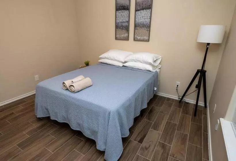 Modern Cozy Two Bathroom Space In Gated Community!