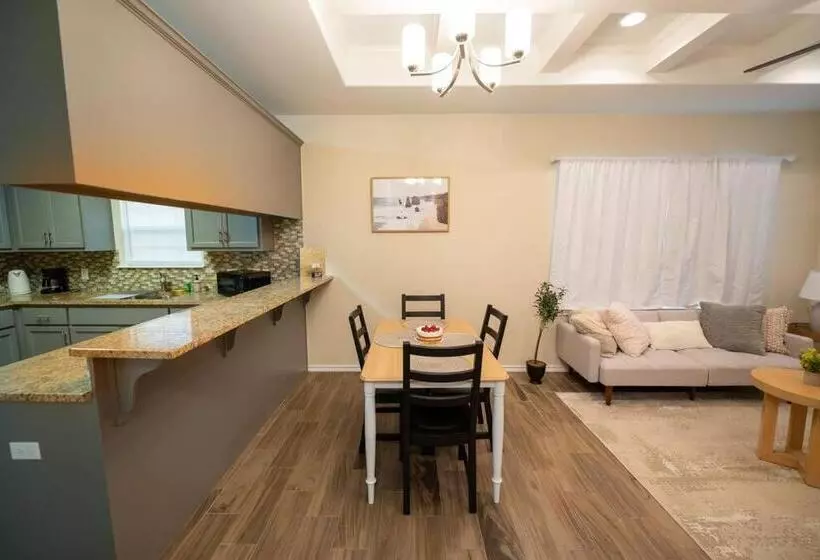 Modern Cozy Two Bathroom Space In Gated Community!