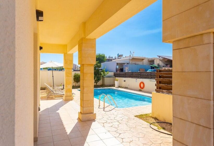 Villa Miranda In Paralimni