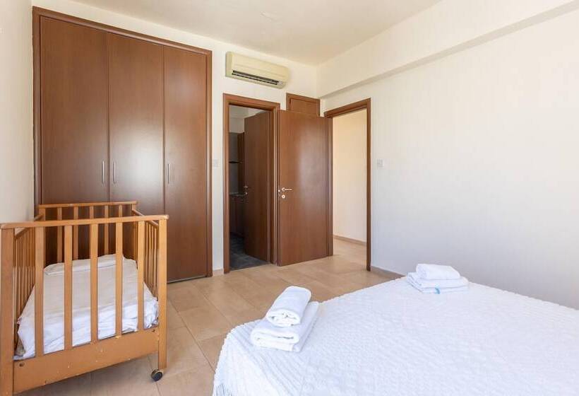 Villa Miranda In Paralimni