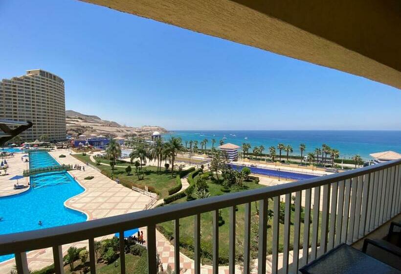 Porto Sokhna Pyramids Vip