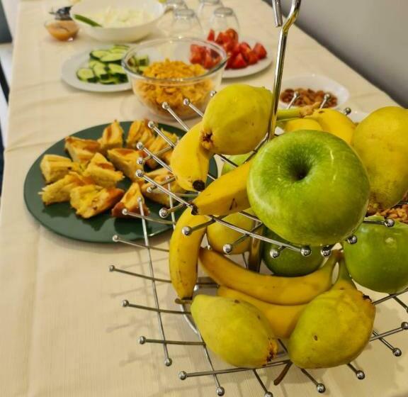 B&b Champagne, Vlore Bay