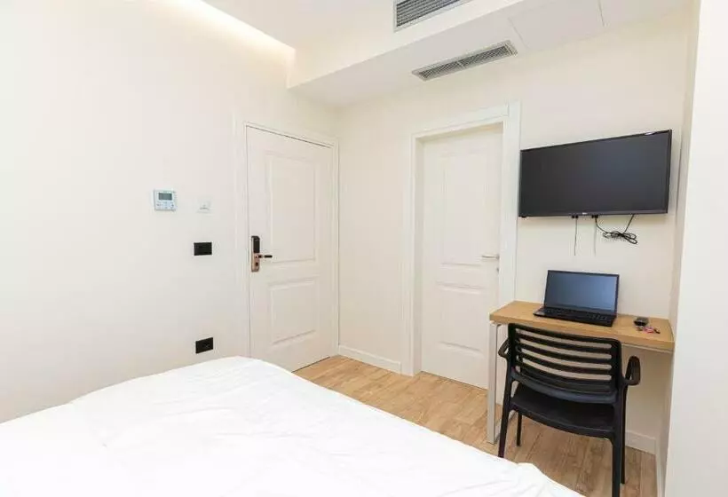 B&b Champagne, Vlore Bay
