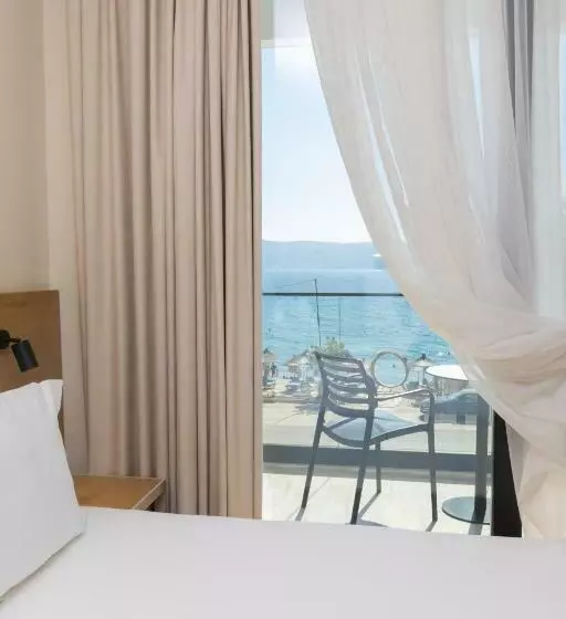B&b Champagne, Vlore Bay