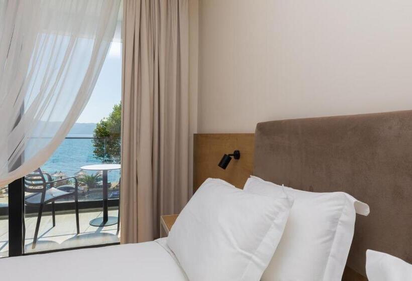 B&b Champagne, Vlore Bay