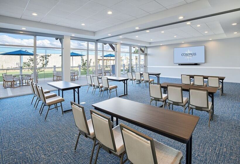 فندق Compass By Margaritaville Medford