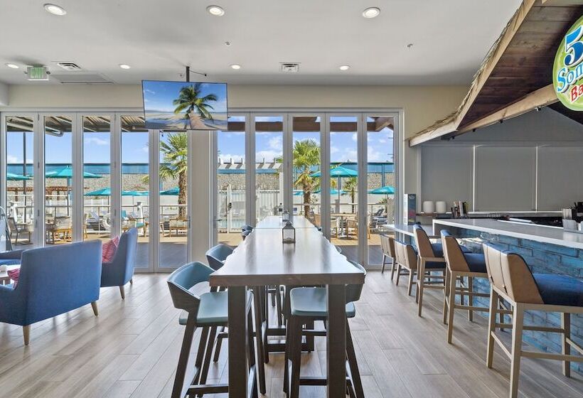 فندق Compass By Margaritaville Medford