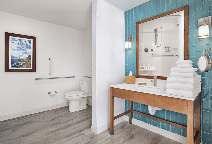 فندق Compass By Margaritaville Medford