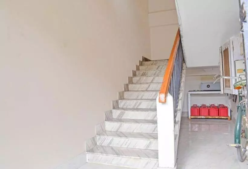 Hotelli Residence Inn Homestay Near Hockey Stadium