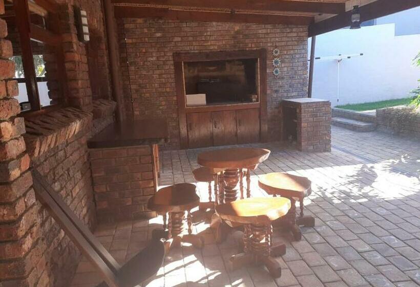 بنسيون Gigi At The Palm Tree