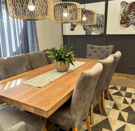 פנסיון Tree Aloe Guest House