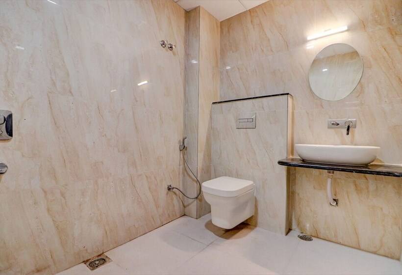 Fabhotel Premium Kashi