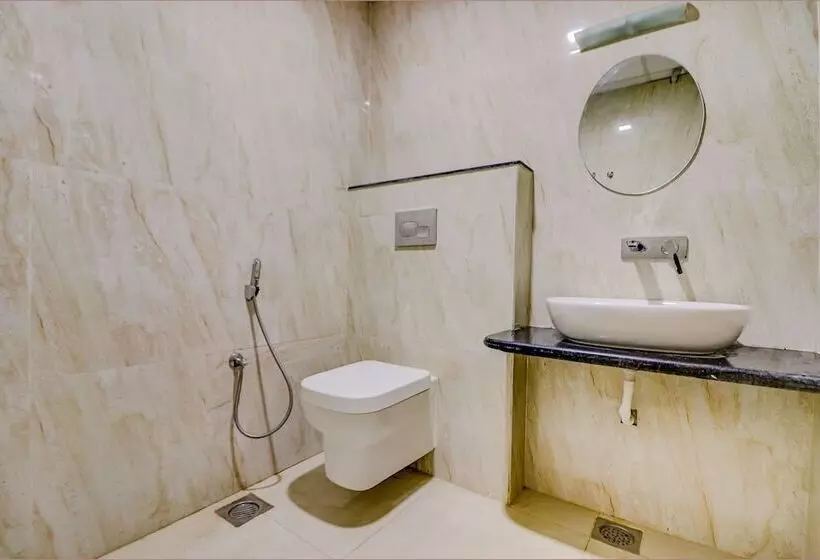 Fabhotel Premium Kashi