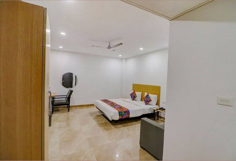 Fabhotel Premium Kashi