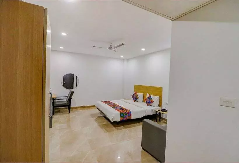 Fabhotel Premium Kashi