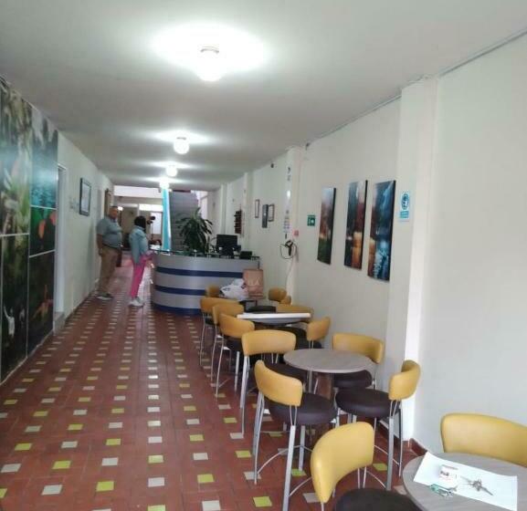 هتل Girasol Santa Rosa