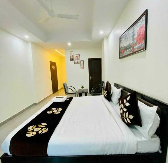 Отель Live On Nod1380