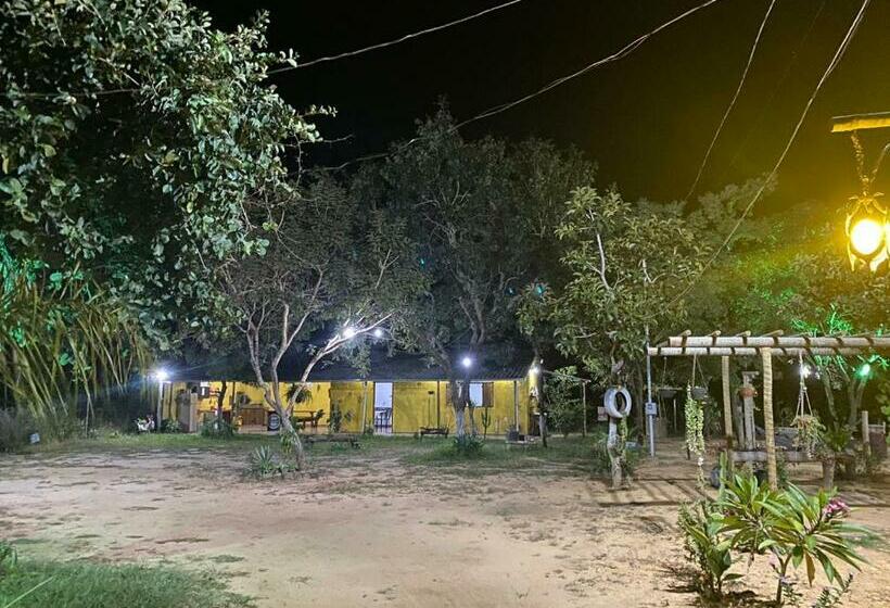 ホテル Pousada Sitio Do Terrão A 500 Metros Da Br 040 E A 10 Minutos Da Prainha