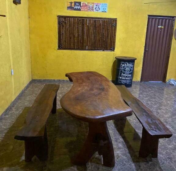 ホテル Pousada Sitio Do Terrão A 500 Metros Da Br 040 E A 10 Minutos Da Prainha