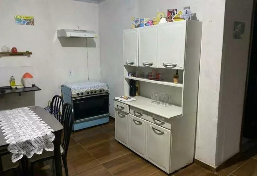 ホテル Pousada Sitio Do Terrão A 500 Metros Da Br 040 E A 10 Minutos Da Prainha