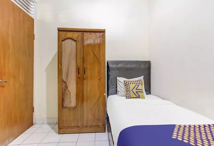 Hotelli Spot On 91374 Asia Stay Semarang Syariah