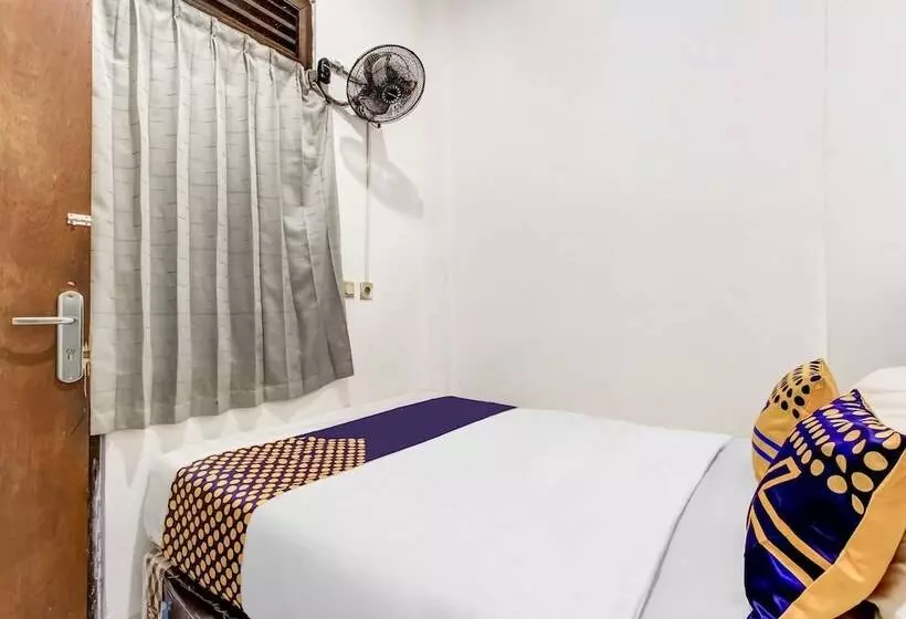 Hotelli Spot On 91374 Asia Stay Semarang Syariah