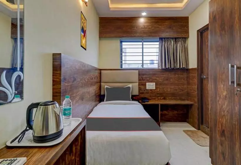 هتل Super Collection O Karthika Residency