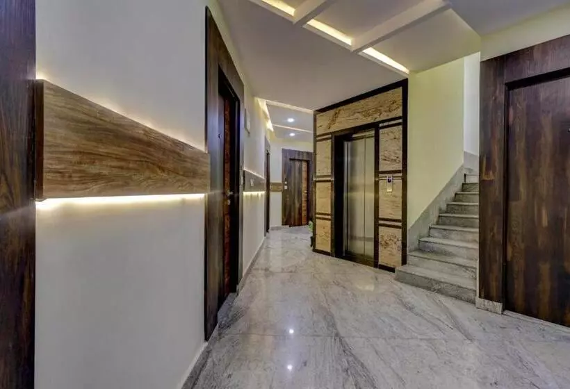 هتل Super Collection O Karthika Residency