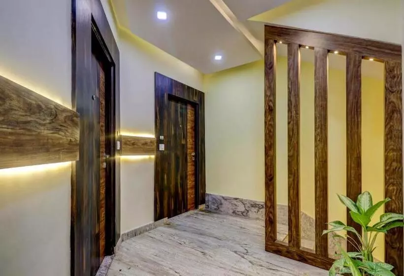 هتل Super Collection O Karthika Residency