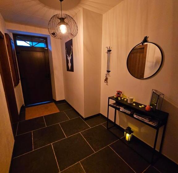 تختخواب و صبحانه Ferme La Joye